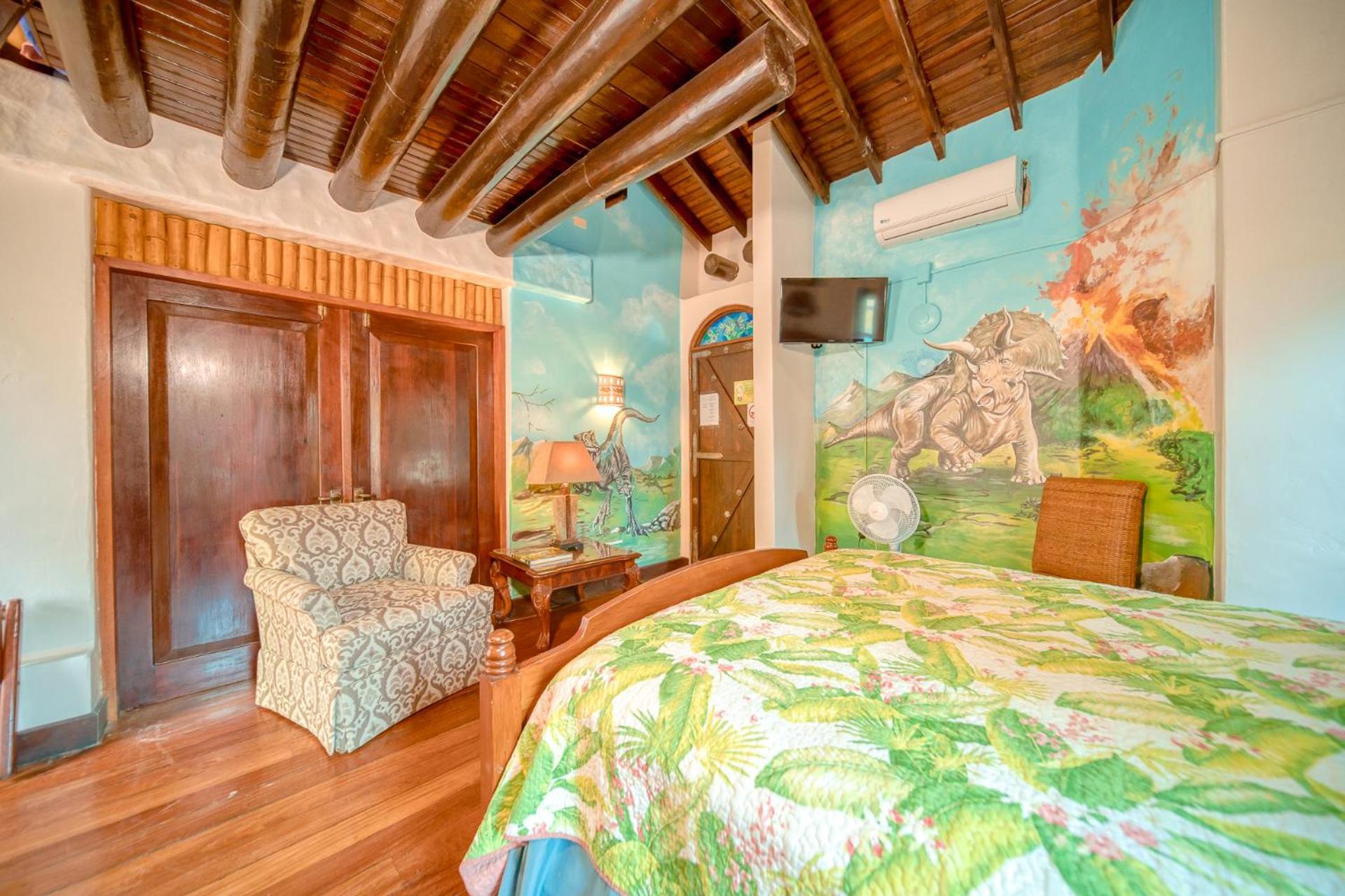 Caribe Tesoro Hotel West Bay Kültér fotó